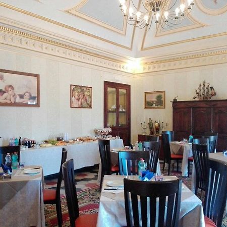 Palazzo Diamante Hotel Calascio ภายนอก รูปภาพ