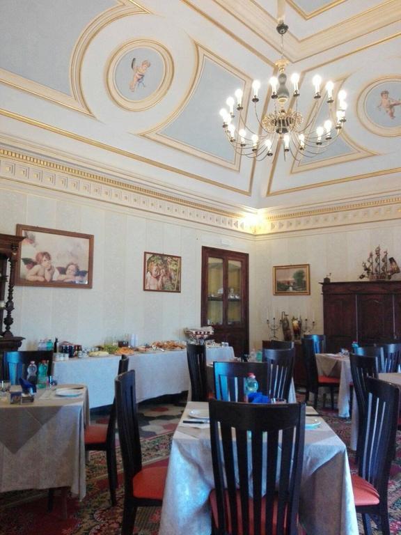 Palazzo Diamante Hotel Calascio ภายนอก รูปภาพ